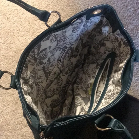 SEGUE PRE-OWNED LARGE BAG GREEN WITH GEMS VEGAN LEATHER TASSELS - Picture 7 of 7